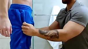 Showerbait rough shower fuck with team a few hunks