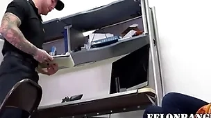 Hot shoplifter tries to nick my diligence