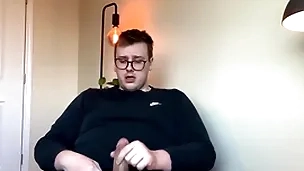 Chubby top's big blarney explodes with respect to jizz!