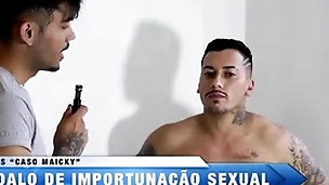 O jogador bateu um bolão no meu rabo
