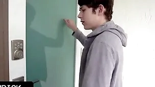 On the up boy caught his kinky stepuncle getting fucked plus wants to permit the same pleasure