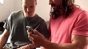 Play dad helps confused