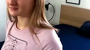 Cute teen gamer loses fifa enjoyment - eliza eves