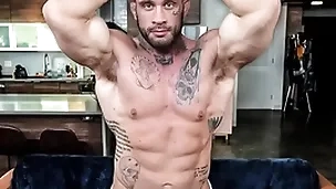 Scrounger selector - cum interact with davin strong, the fuckable bodybuilder