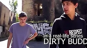 Jamie owens in  real-life series dishonest buddies